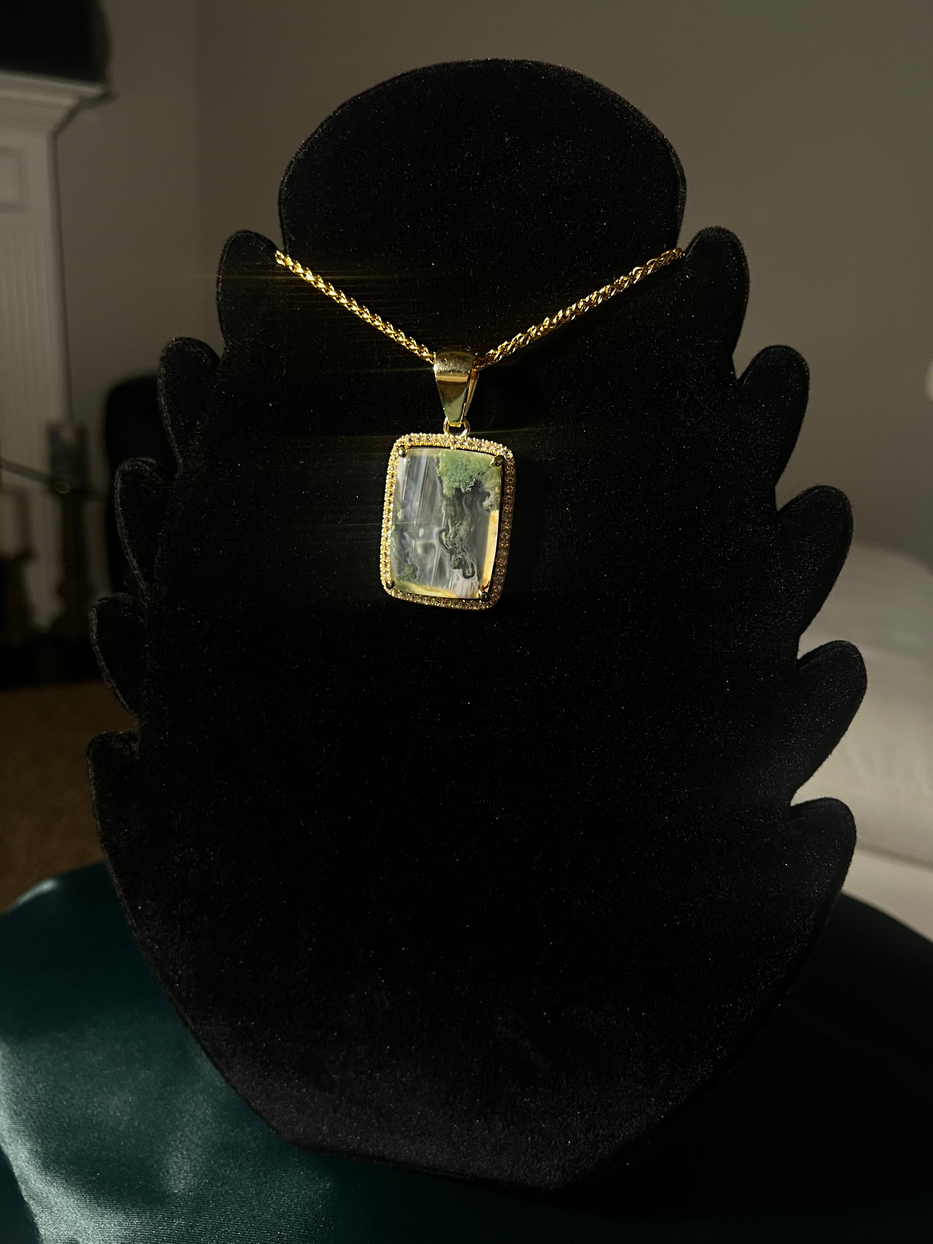 Moss Agate 14 kt gold pendant