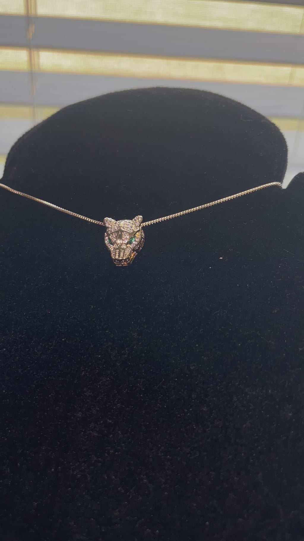 Small Jaguar Pendant and chain