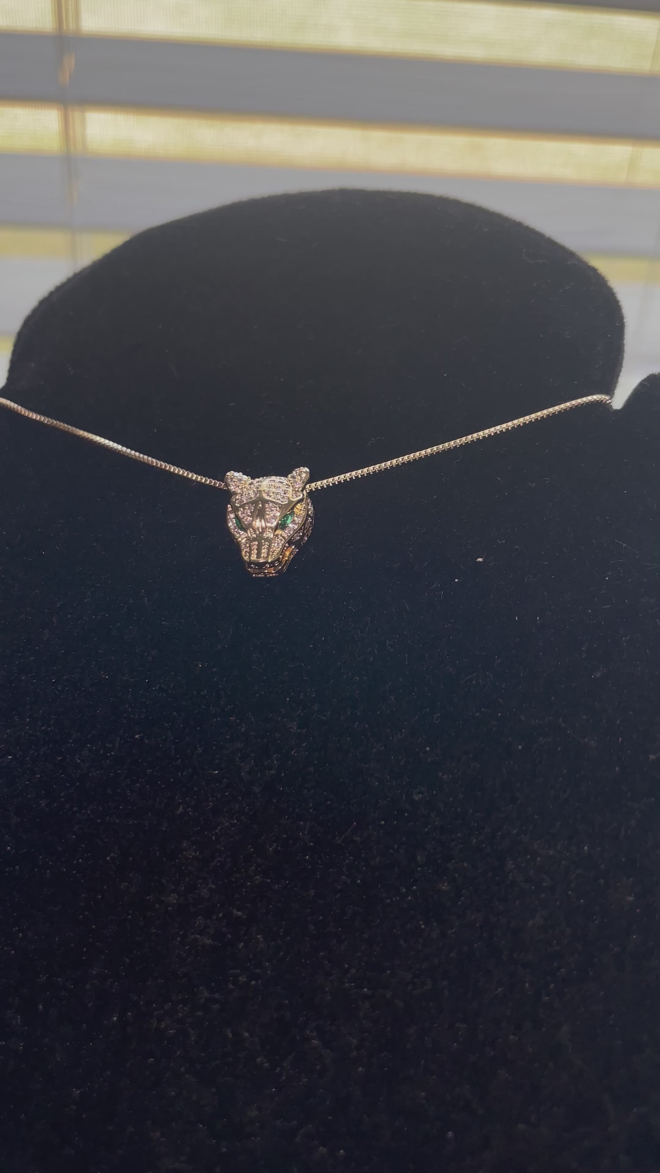 Small Jaguar Pendant and chain